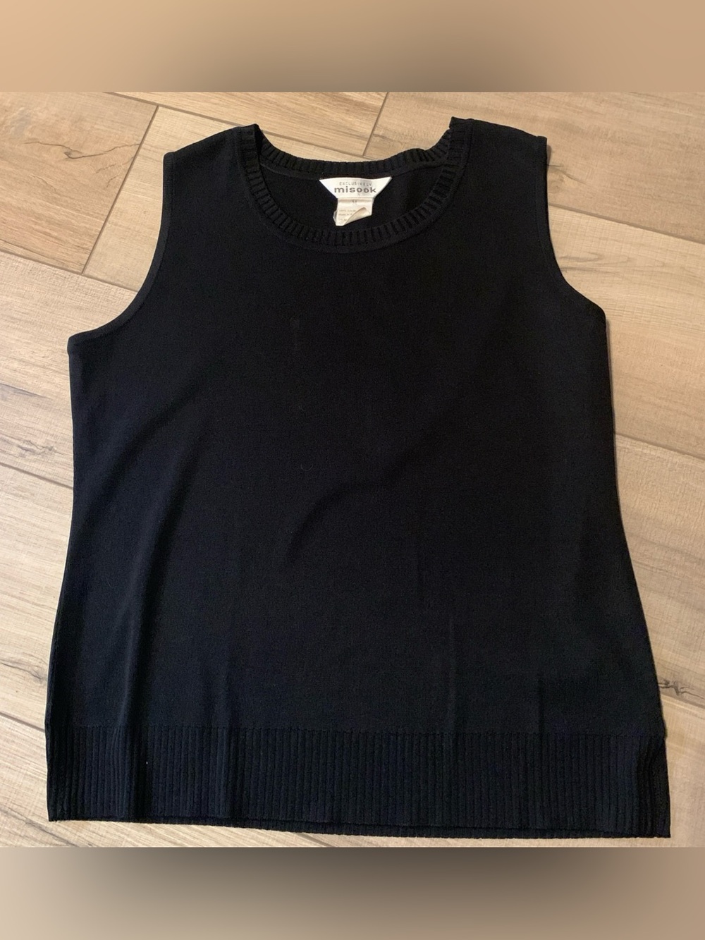 Exclusively Misook Womens Shell Tank Quiet Luxury Staple Basic Knit Black Medium